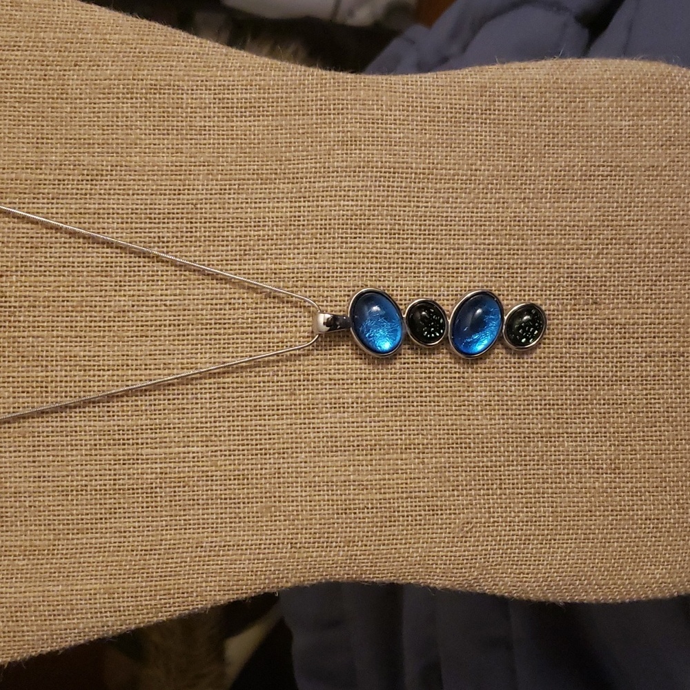 NIB Lia Sophia necklace